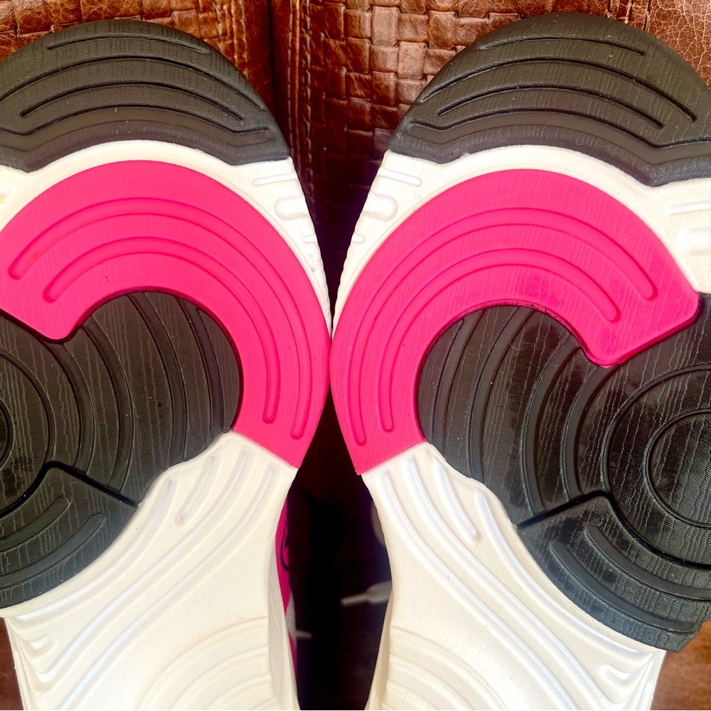 Zumba Train Fitness Trainers Sneakers Designed For High Energy Activities Dance - Picture 16 of 16